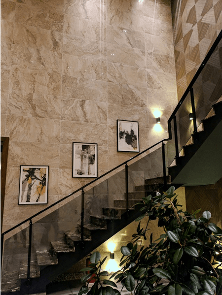 imagen cuadros escalera de Albert Hyseni